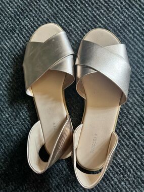 H&M Metallic Rose Gold Cross-Band Slide Sandals